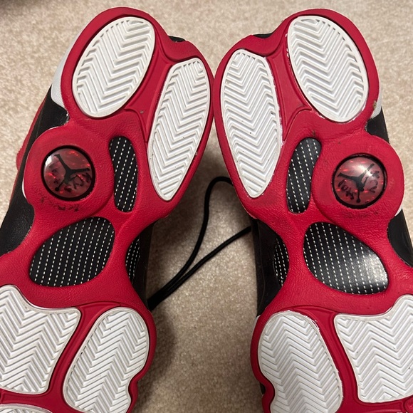 Nike Jordan’s Black & Red 5Y- like new - Picture 2 of 4